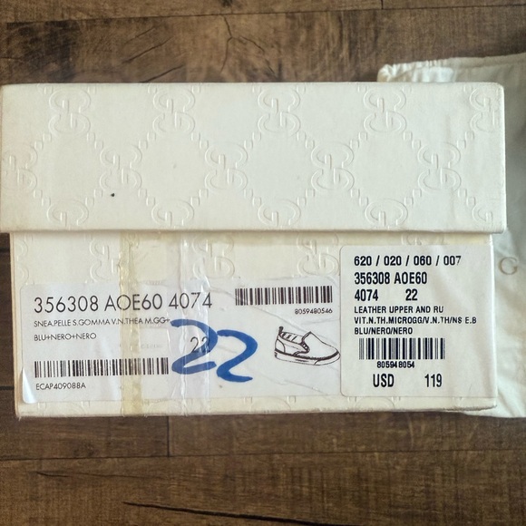 Gucci Kids Black Sneakers - Picture 2 of 3